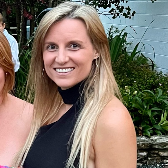 Meet your Posher, Jessica - Picture 1 of 1